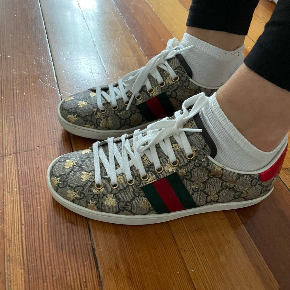 Gucci women’s shoes size 37 (US women’s size 7)